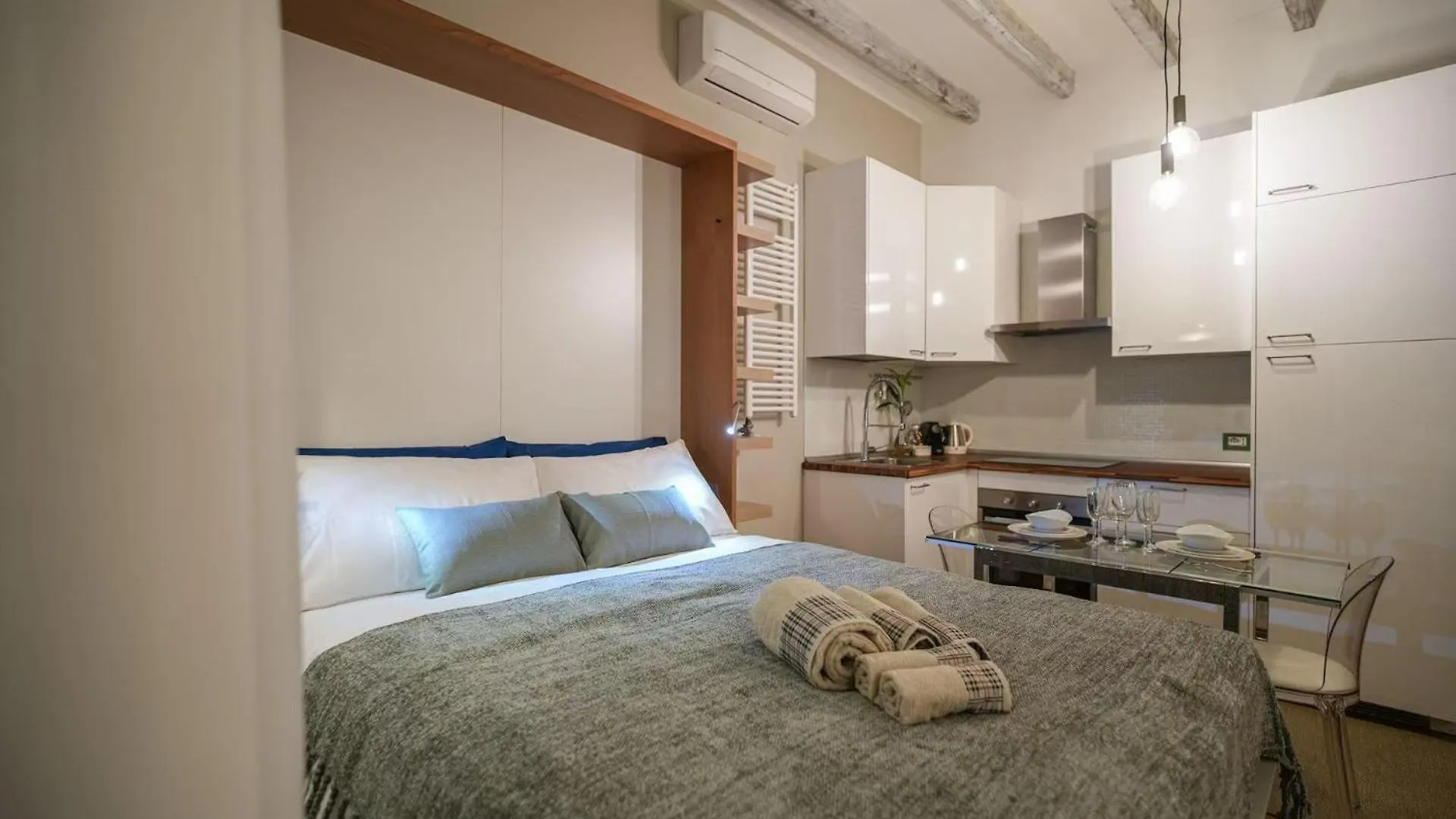 Apartment The Riverside Loft Milan